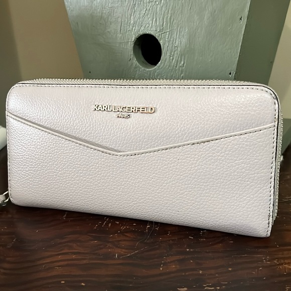Karl Lagerfeld Leather Zip Around Wallet - Picture 1 of 8